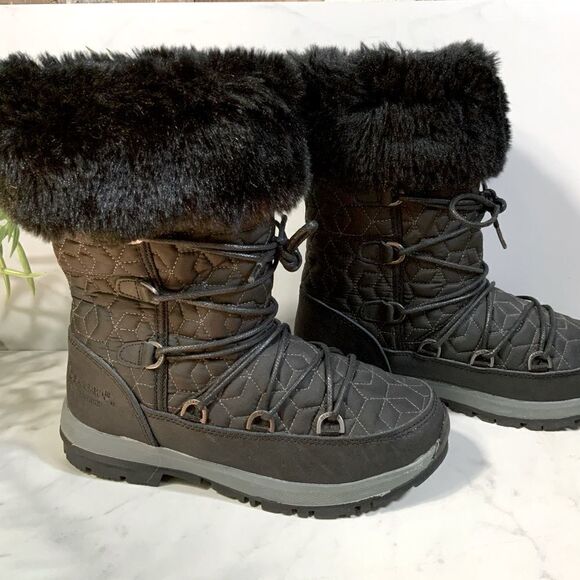 Women’s Bearpaw winter boots - Picture 1 of 5